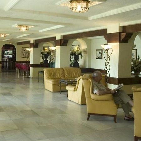 Tropicana Apartments 托雷莫利诺斯 外观 照片
