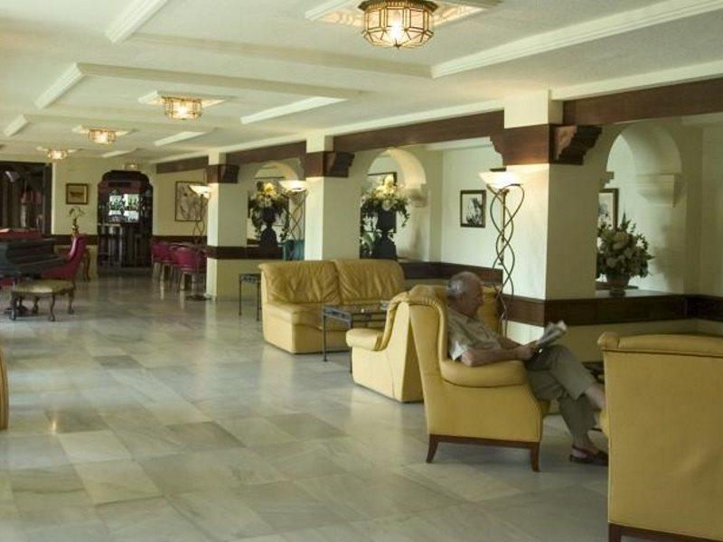 Tropicana Apartments 托雷莫利诺斯 外观 照片